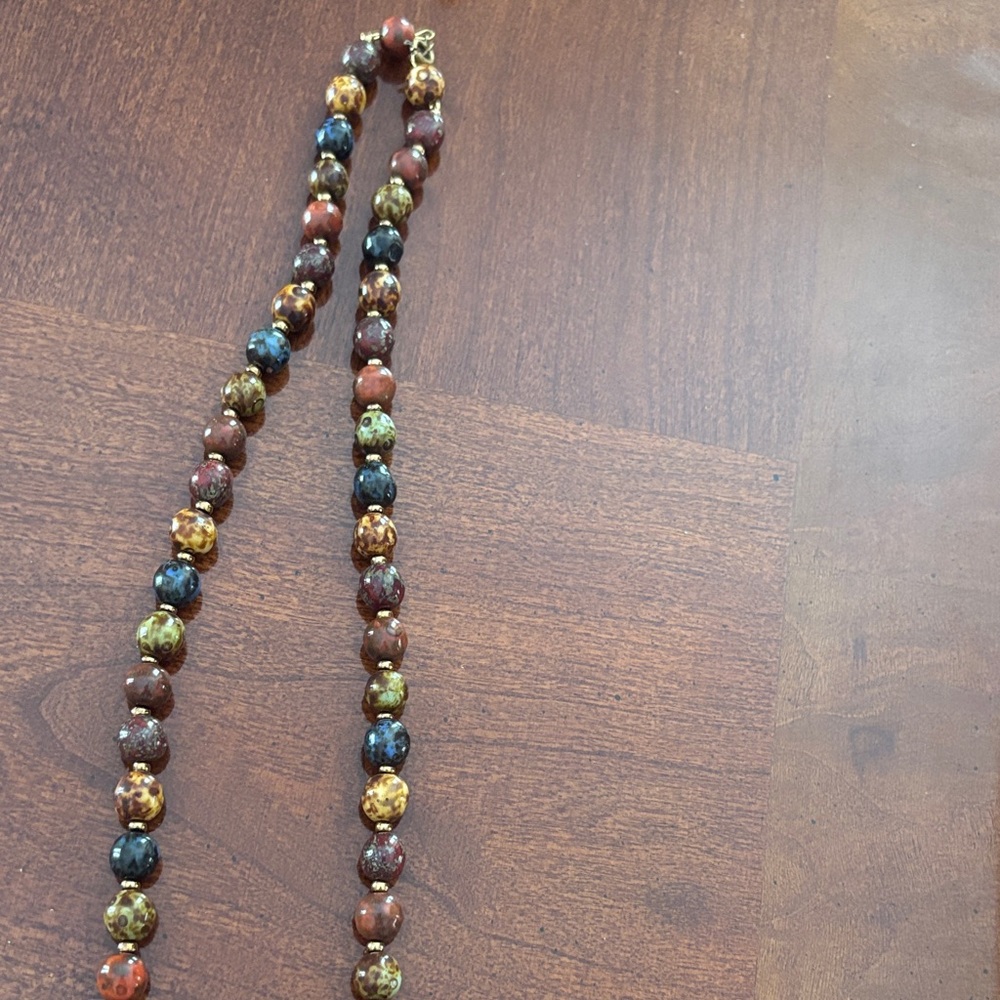 Elegant Multicolor Beaded Necklace